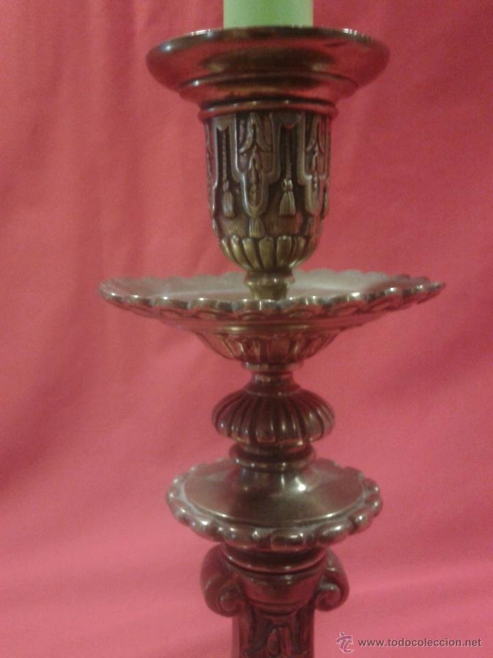 Antig&uuml;edades: Candelabro de bronce Siglo XIX - Foto 2