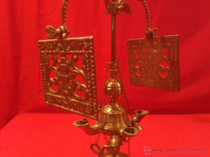 Antig&uuml;edades: L&aacute;mpara de aceite 4 velas de bronce - Foto 8