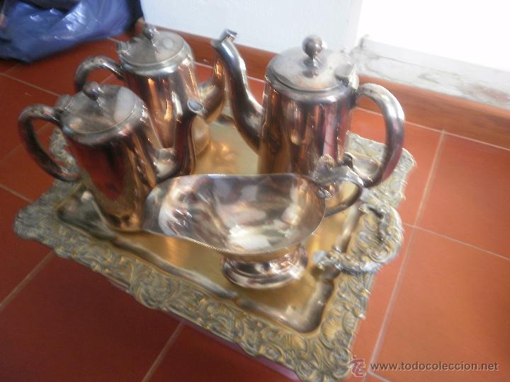 Antig&uuml;edades: Bandeja y jarras de Sheffield. - Foto 1