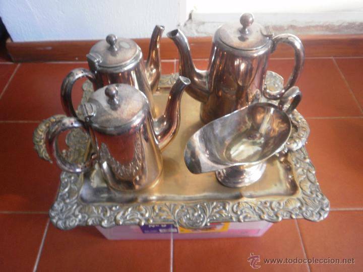 Antig&uuml;edades: Bandeja y jarras de Sheffield. - Foto 3