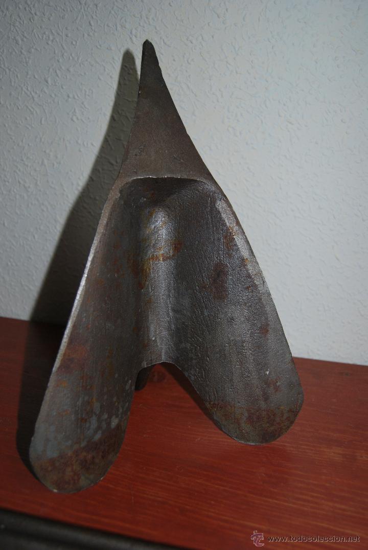 Antig&uuml;edades: ARADO DE HIERRO - REJA - VERTEDERA - LABRANZA - Foto 4