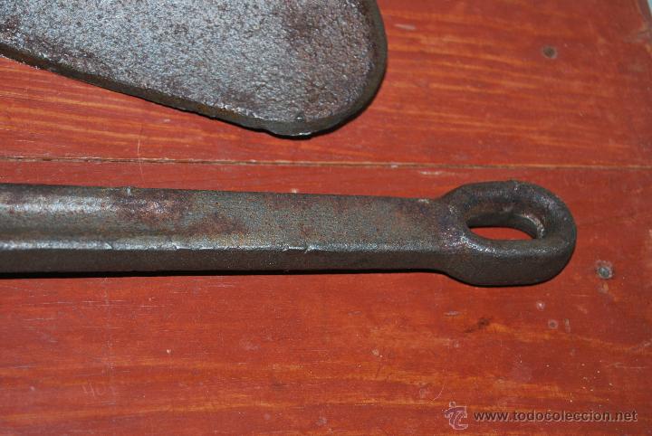 Antig&uuml;edades: ARADO DE HIERRO - REJA - VERTEDERA - LABRANZA - Foto 8