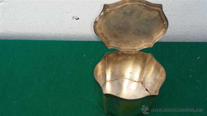 Antig&uuml;edades: caja metal - Foto 3