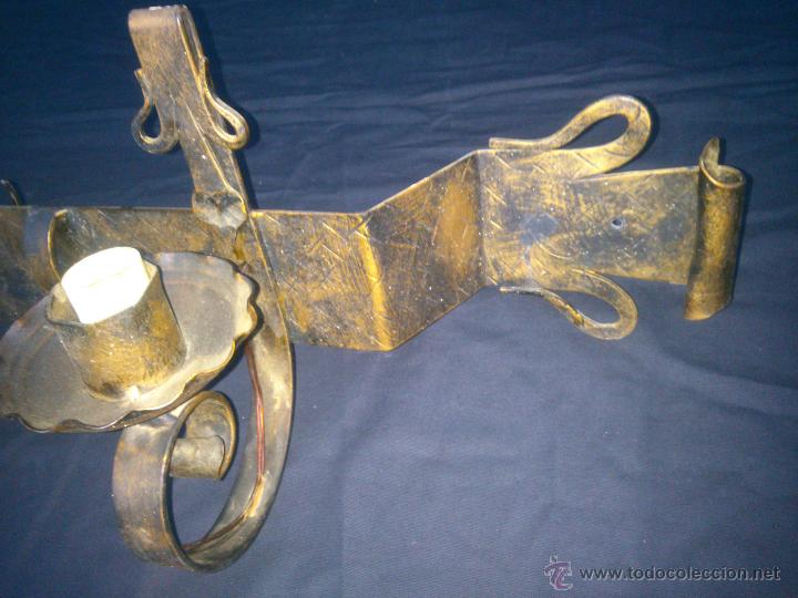 Antig&uuml;edades: RUSTICO APLIQUE DE FORJA DOS LUCES. DE PARED - Foto 3