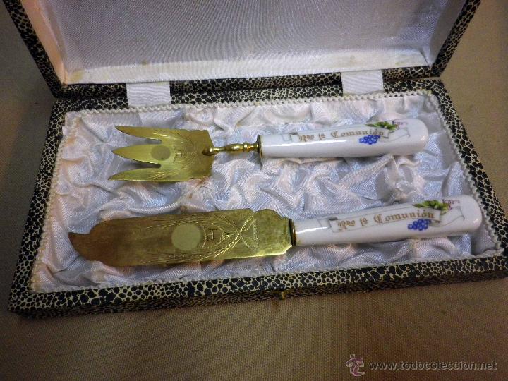 Antig&uuml;edades: JUEGO DE CUCHILLO Y TENEDOR, RECUERDO 1&ordf;, PRIMERA COMUNION,1940s, EN SU ESTUCHE