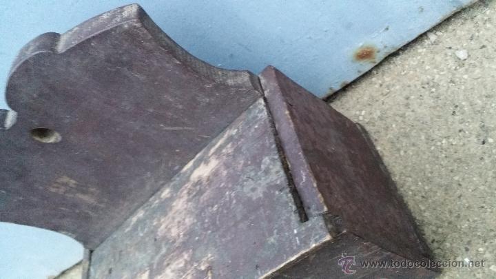 Antig&uuml;edades: antiguo cucharero de madera. - Foto 2