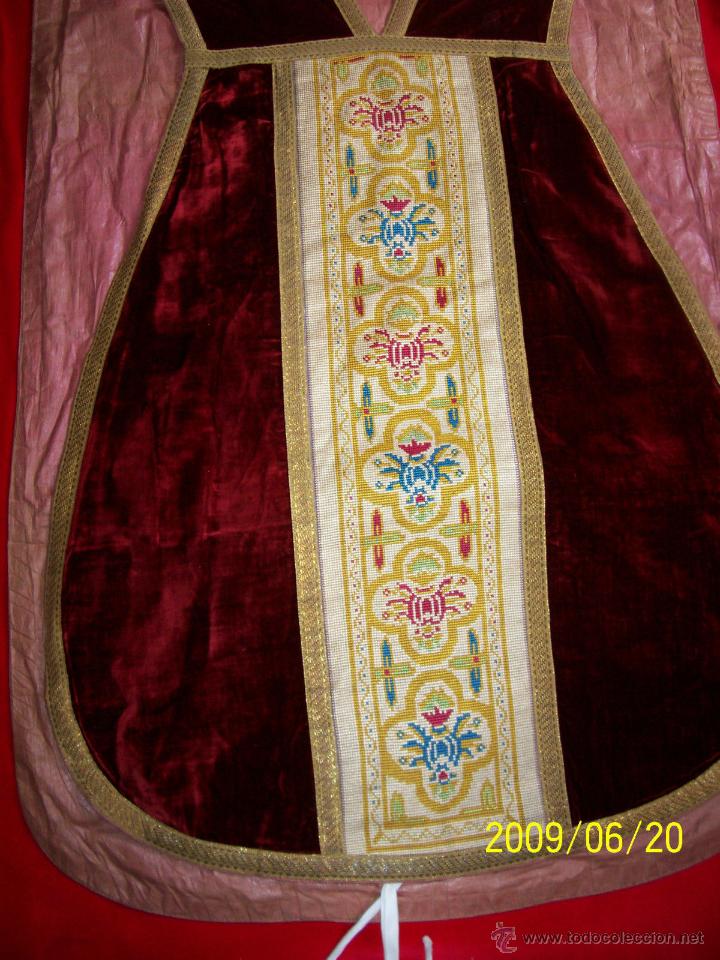 Antig&uuml;edades: CASULLA  TERCIOPELO ROJO Y PETIT POINT (completa) - Foto 6