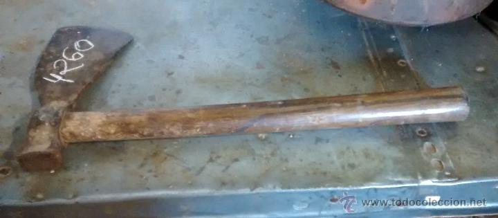 Antig&uuml;edades: Hacha antigua, 21 cm, con marca - Foto 1