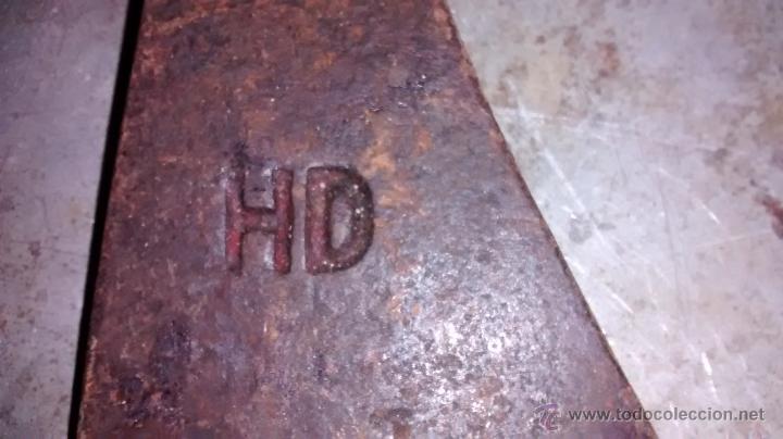 Antig&uuml;edades: Hacha antigua, 15 cm, con marca - Foto 2