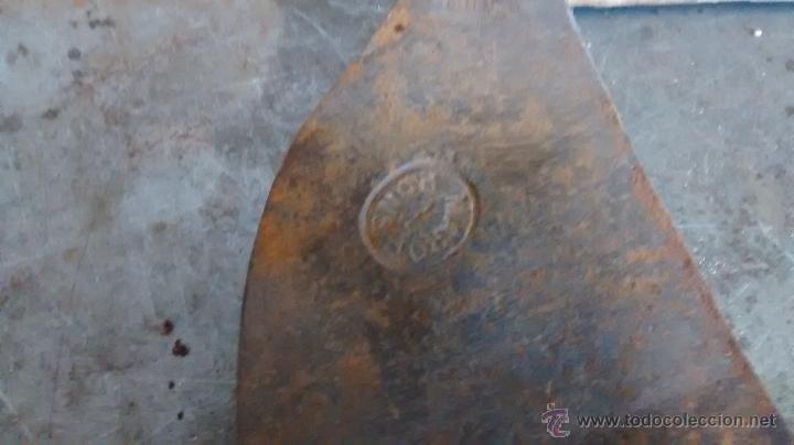 Antig&uuml;edades: Hacha antigua, 19 cm, con marca - Foto 2