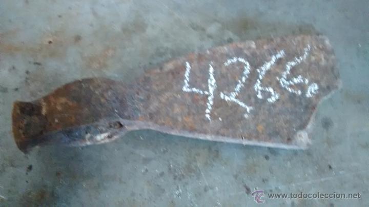 Antig&uuml;edades: Hacha antigua, 20 cm, con marca - Foto 1