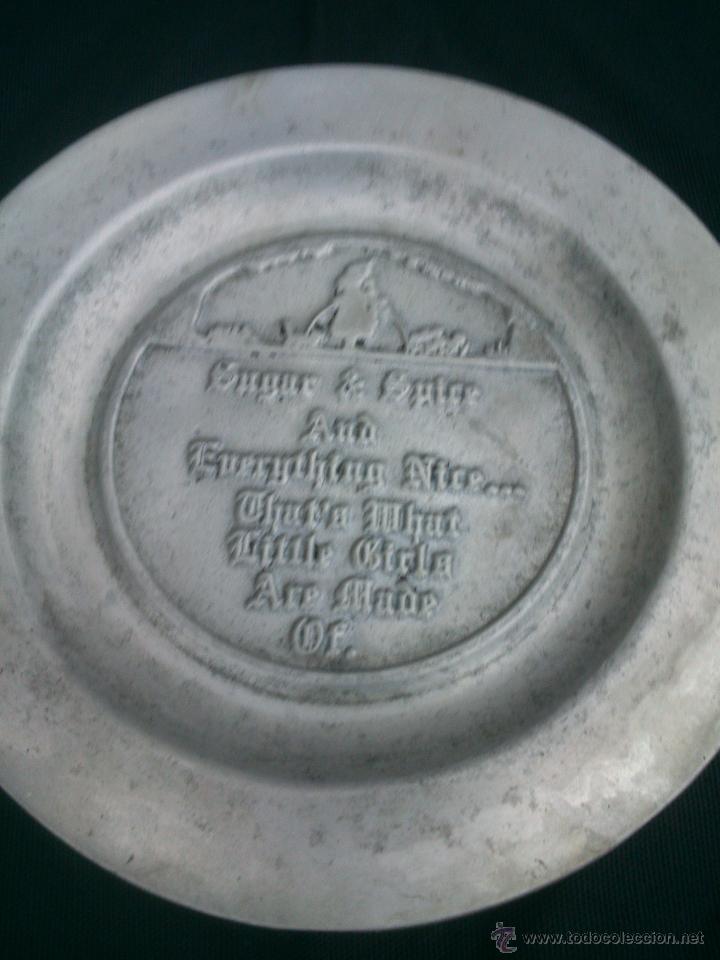 Antig&uuml;edades: ANTIGUO PLATO EN ALUMINIO TALLADO. - Foto 2