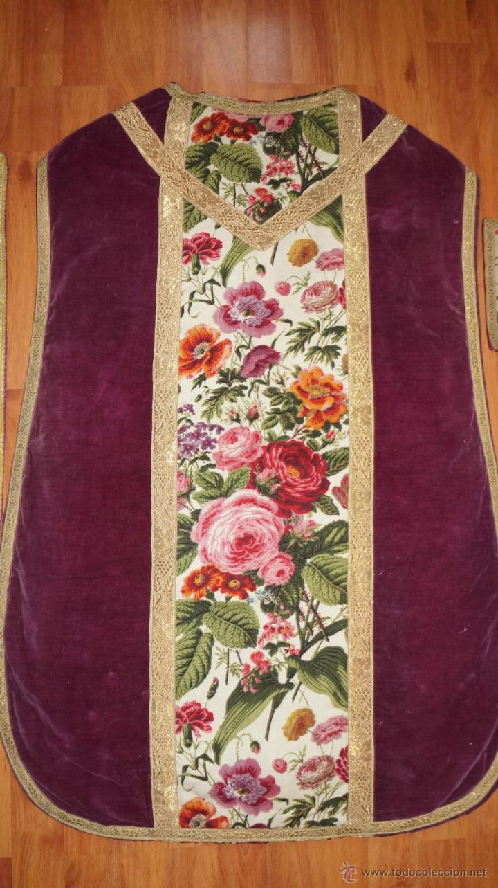Antig&uuml;edades: CASULLA TERCIOPELO MORADO - Foto 2