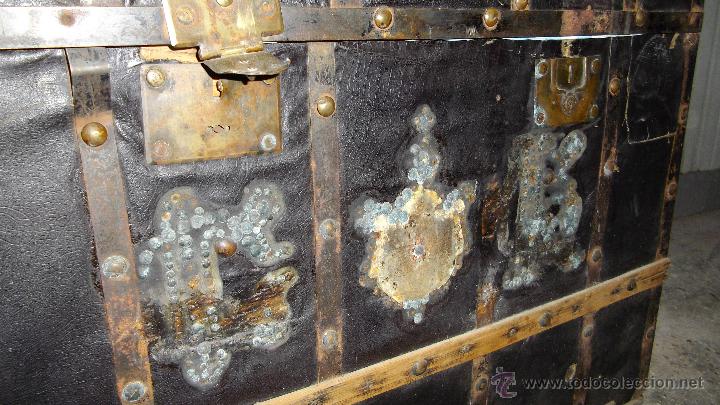 Antig&uuml;edades: ANTIGUO BAUL DE GRAN CAPACIDAD - Foto 2