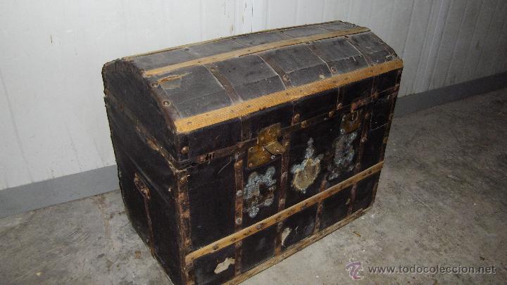 Antig&uuml;edades: ANTIGUO BAUL DE GRAN CAPACIDAD - Foto 1