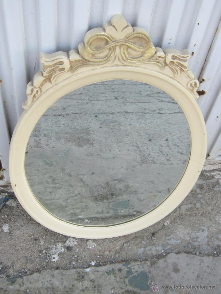Antig&uuml;edades: espejo ovalado en madera en blanco - Foto 8