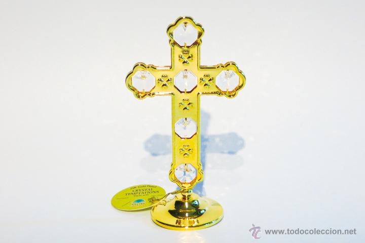 Antig&uuml;edades: Cruz de sobremesa Crystal temptantions ba&ntilde;ada en oro 24 quilates