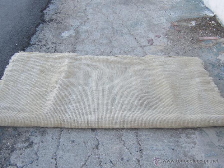 Antig&uuml;edades: ORIGINAL ALFOMBRA DE POMPONES DE LANA - Foto 3