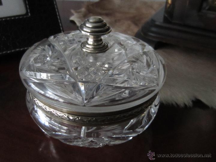 Antig&uuml;edades: caja de cristal tallado y plata - Foto 1