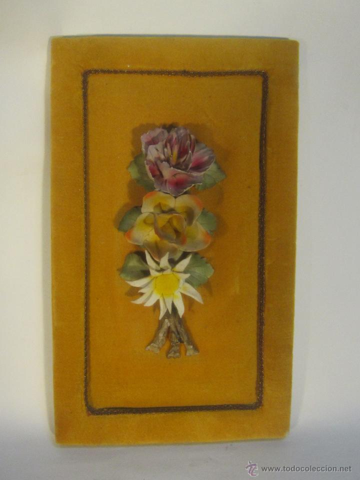 Antiques: FLORES EN RESINA