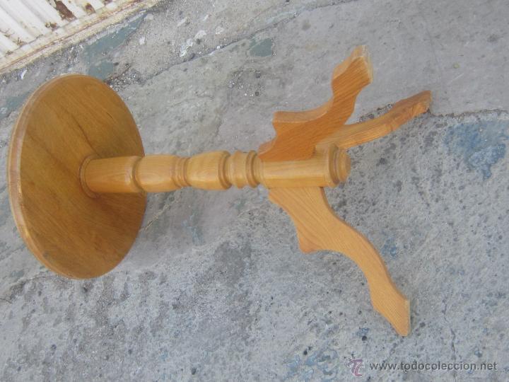 Antig&uuml;edades: VELADOR EN MADERA DE PINO - Foto 5
