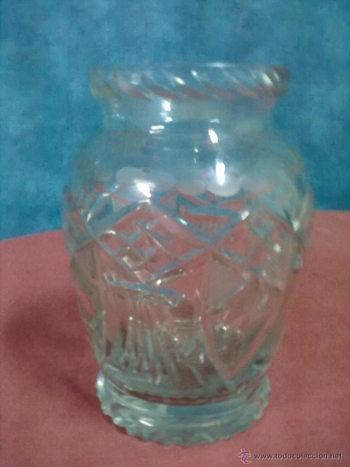 Antig&uuml;edades: JARRON FLORERO CRISTAL TALLADO - Foto 1