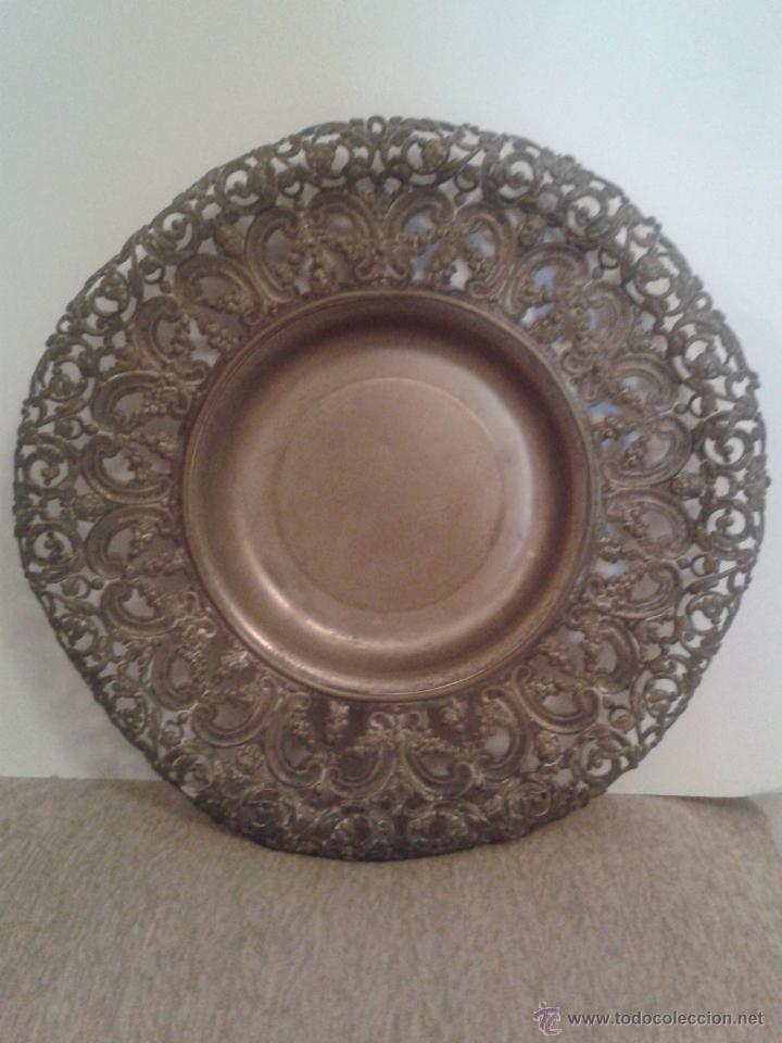 Antig&uuml;edades: BANDEJA ANTIGUA CON DECORACION - Foto 1
