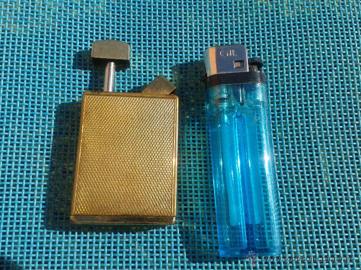 Antig&uuml;edades: PERFUMADOR CON FORMA DE MECHERO - Foto 1