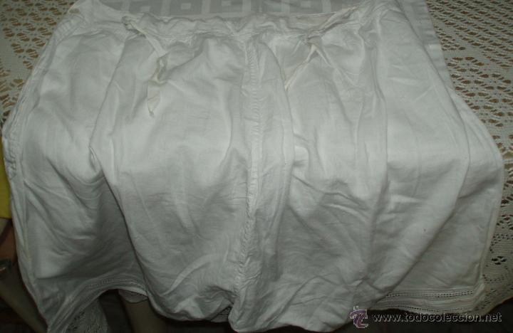 Antig&uuml;edades: pololos blancos de algodon con tira bordada - Foto 1