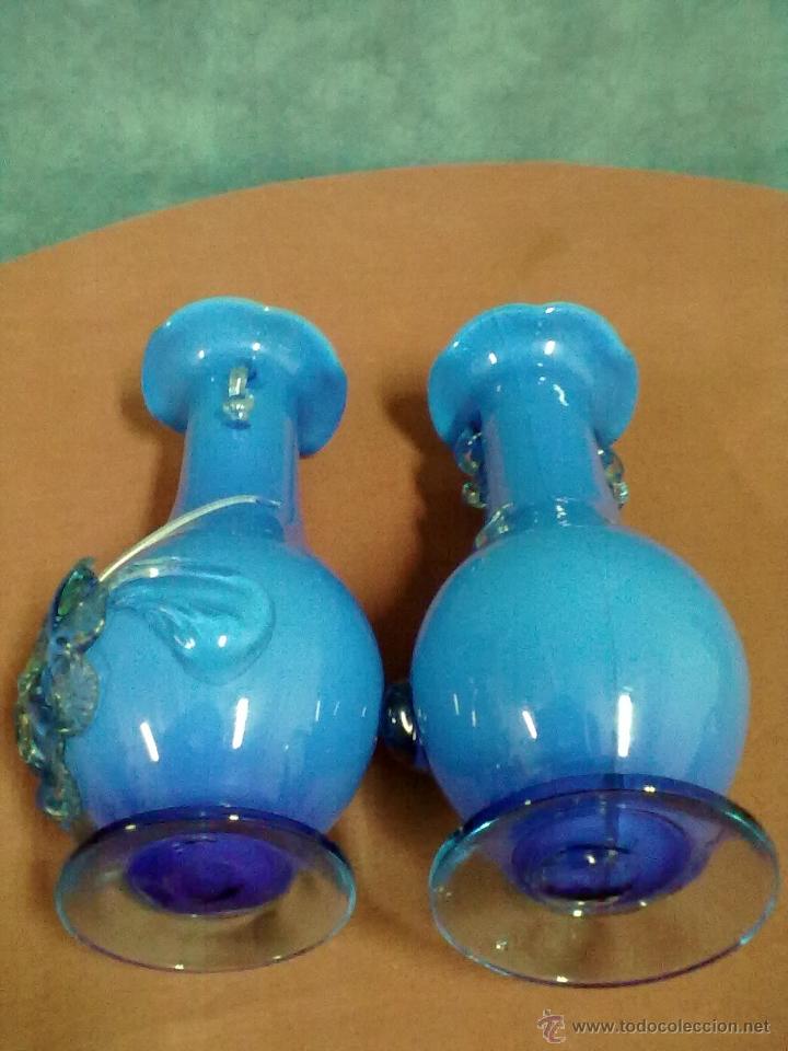 Antig&uuml;edades: PAREJA JARRONES OPALINA DOS FLOREROS CRISTAL DOBLADO - Foto 7