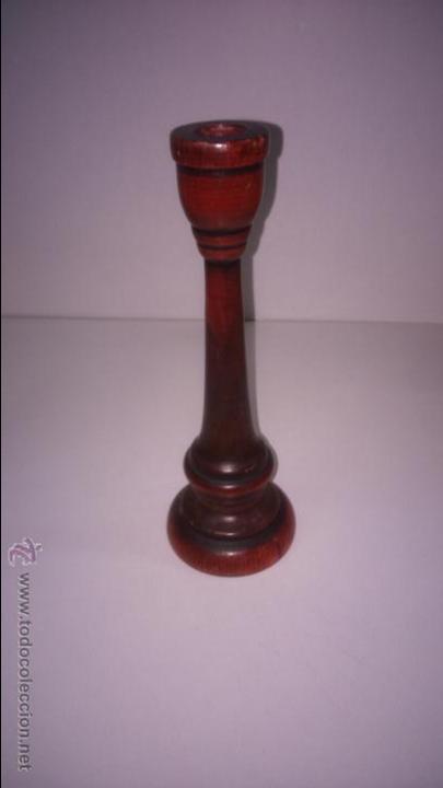 Antig&uuml;edades: JUEGO DE CANDELABROS. MADERA - Foto 3
