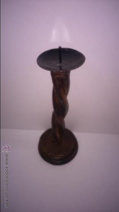 Antig&uuml;edades: CANDELABRO DE MADERA - Foto 3