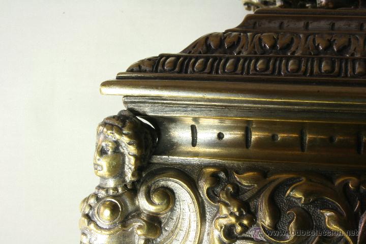 Antig&uuml;edades: Caja de bronce con Cari&aacute;tides. Joyero. - Foto 16