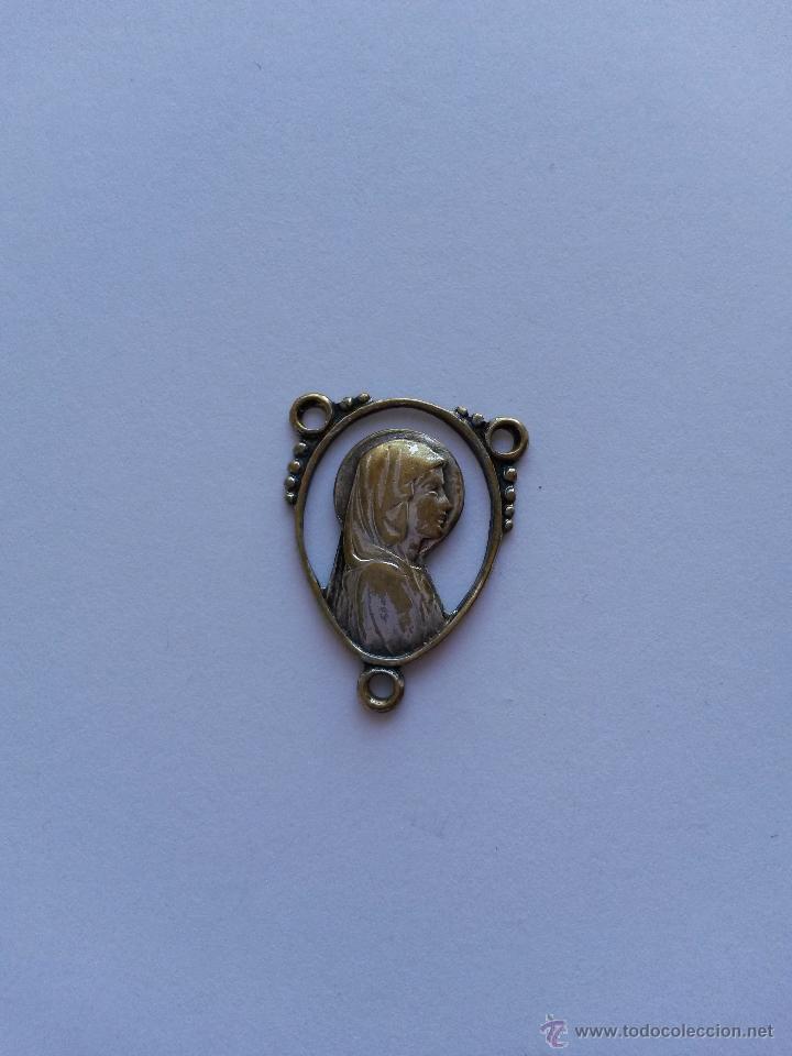 Antig&uuml;edades: Medalla de virgen de 2,2 x 1,7 cms - Foto 1