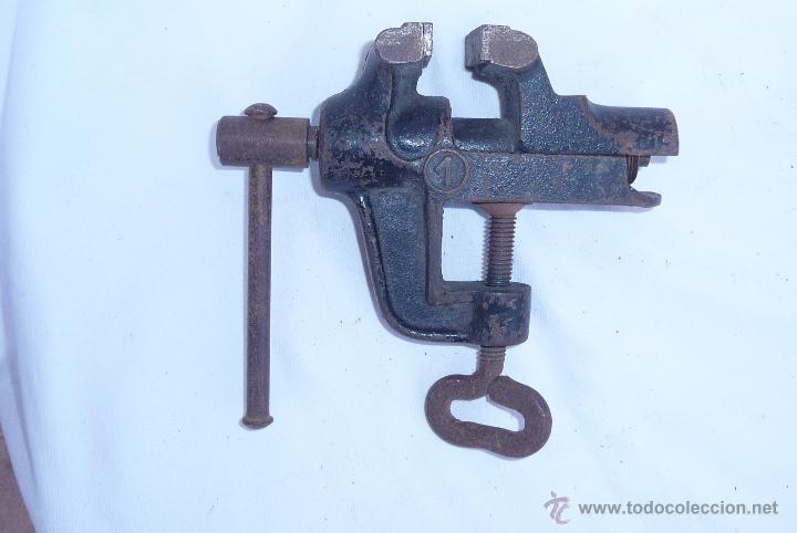 Antig&uuml;edades: antiguo tornillo de mesa - Foto 4
