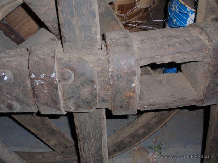 Antig&uuml;edades: 2 ruedas de madera y forja. 94 cm diametro. - Foto 3