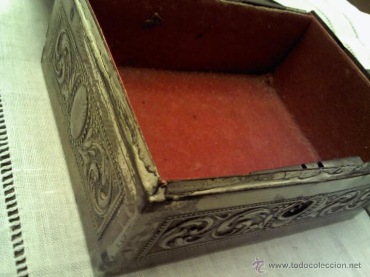 Antig&uuml;edades: LOTE DE DOS CAJAS MET&Aacute;LICAS - Foto 3
