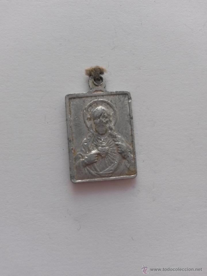 Antig&uuml;edades: Medalla corazon de jesus y virgen del carmen de 2,5 x 1,5 cms - Foto 1