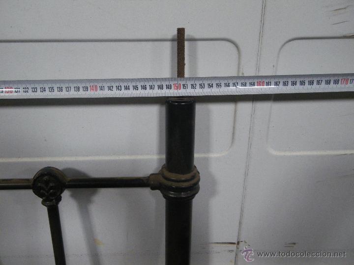 Antig&uuml;edades: CABECERO DE CAMA 1,50  ,,,, VER - Foto 2