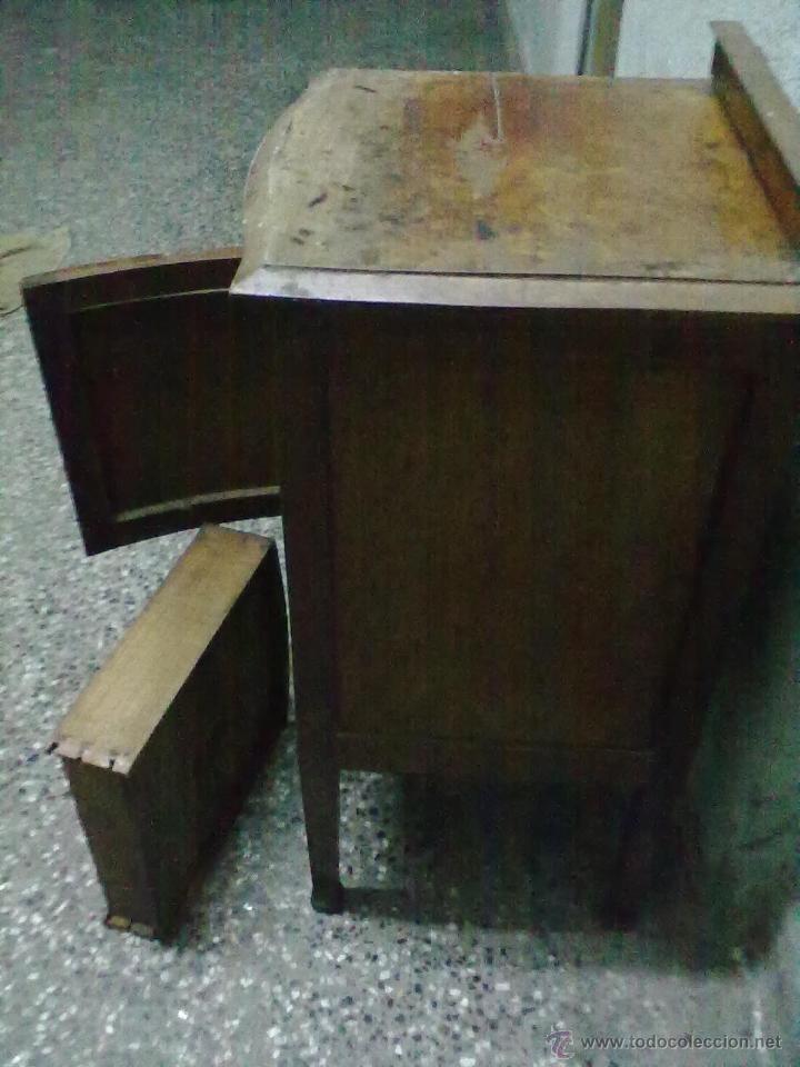 Antig&uuml;edades: MESILLA NOCHE CAOBA PARA RESTAURAR - Foto 6
