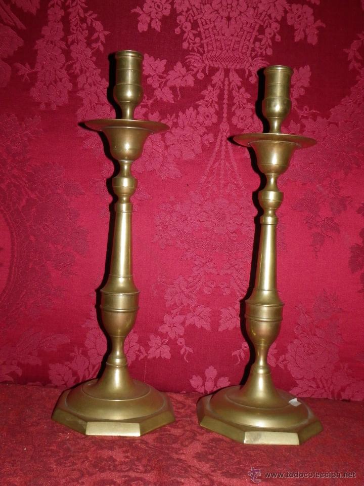 Antig&uuml;edades: Pareja de candeleros bronce s-XIX - Foto 3