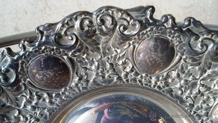 Antig&uuml;edades: antiguo centro de mesa de alpaca. repujado - Foto 2