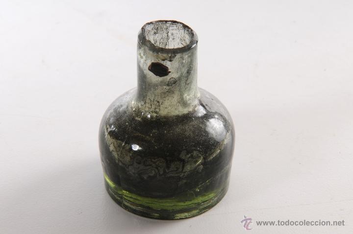Antig&uuml;edades: ANTIGUO TINTERO EN VIDRIO VERDE - Foto 3