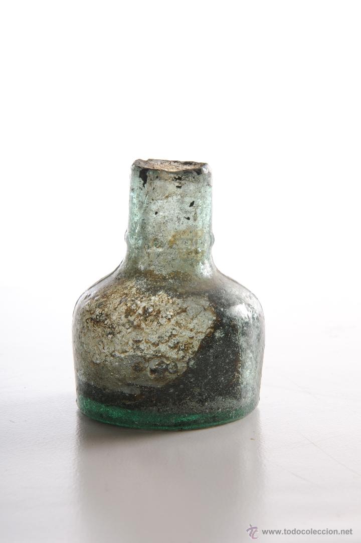 Antig&uuml;edades: ANTIGUO TINTERO EN VIDRIO VERDE - Foto 1