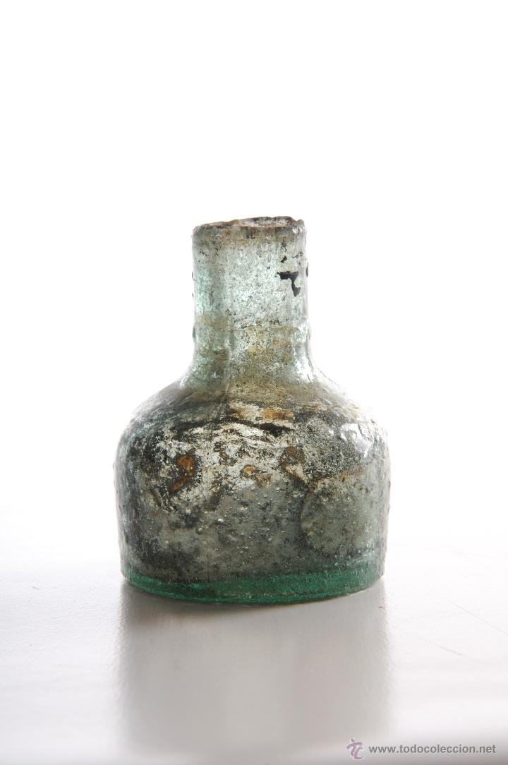 Antig&uuml;edades: ANTIGUO TINTERO EN VIDRIO VERDE - Foto 2