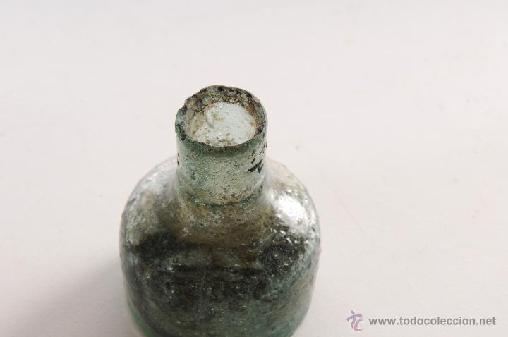 Antig&uuml;edades: ANTIGUO TINTERO EN VIDRIO VERDE - Foto 3