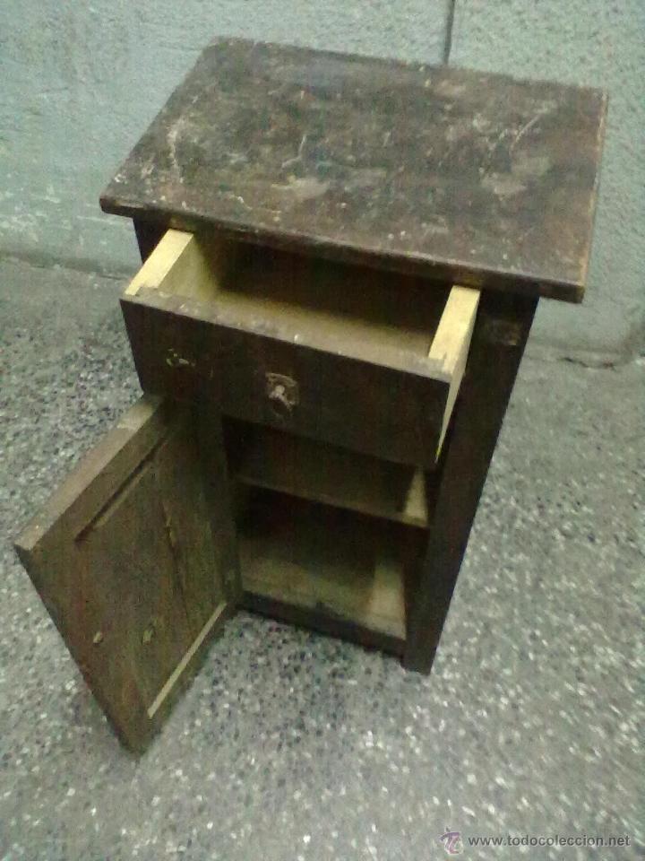 Antig&uuml;edades: MESILLA NOCHE PARA RESTAURAR - Foto 2
