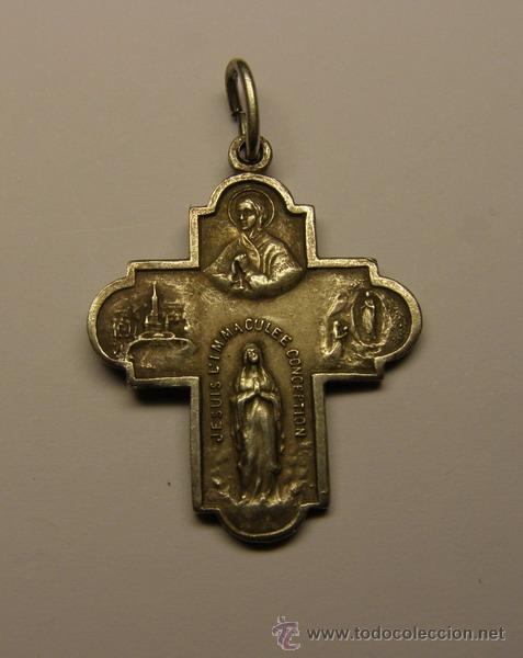 Antig&uuml;edades: Medalla religiosa de Lourdes, en forma cruciforme. - Foto 1