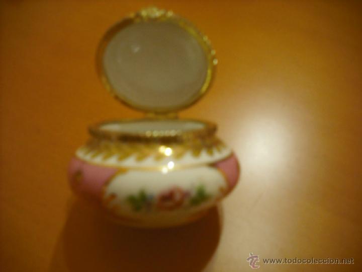 Antig&uuml;edades: JOYERO DE CERAMICA CHINA - Foto 2