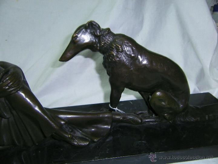 Antig&uuml;edades: BRONCE DE DAMA CON PERRO - Foto 7
